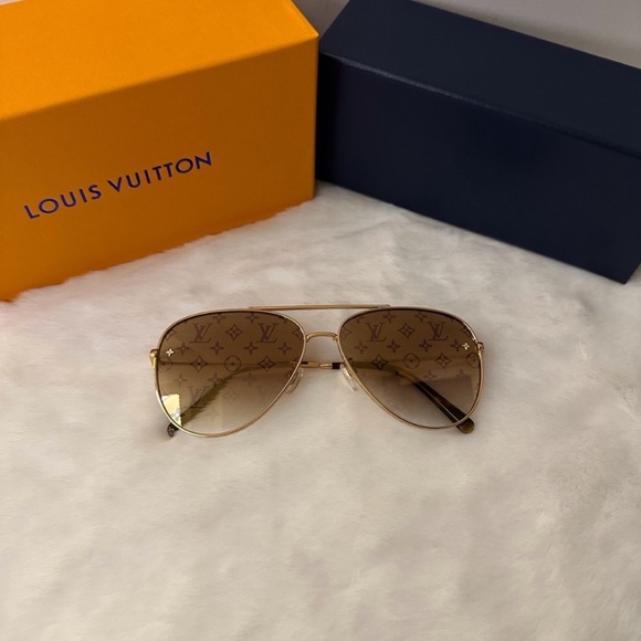 Louis Vuitton Gold Aviator Sunglasses - Picture 1 of 5